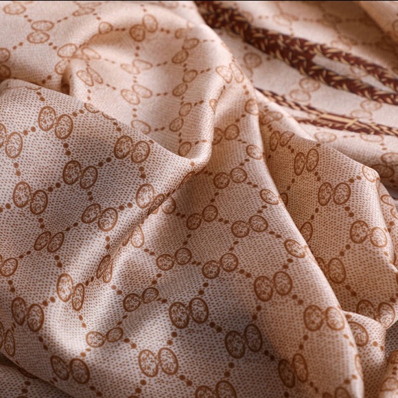 High quality long silk satin scarf 🧣 - Picture 3 of 4